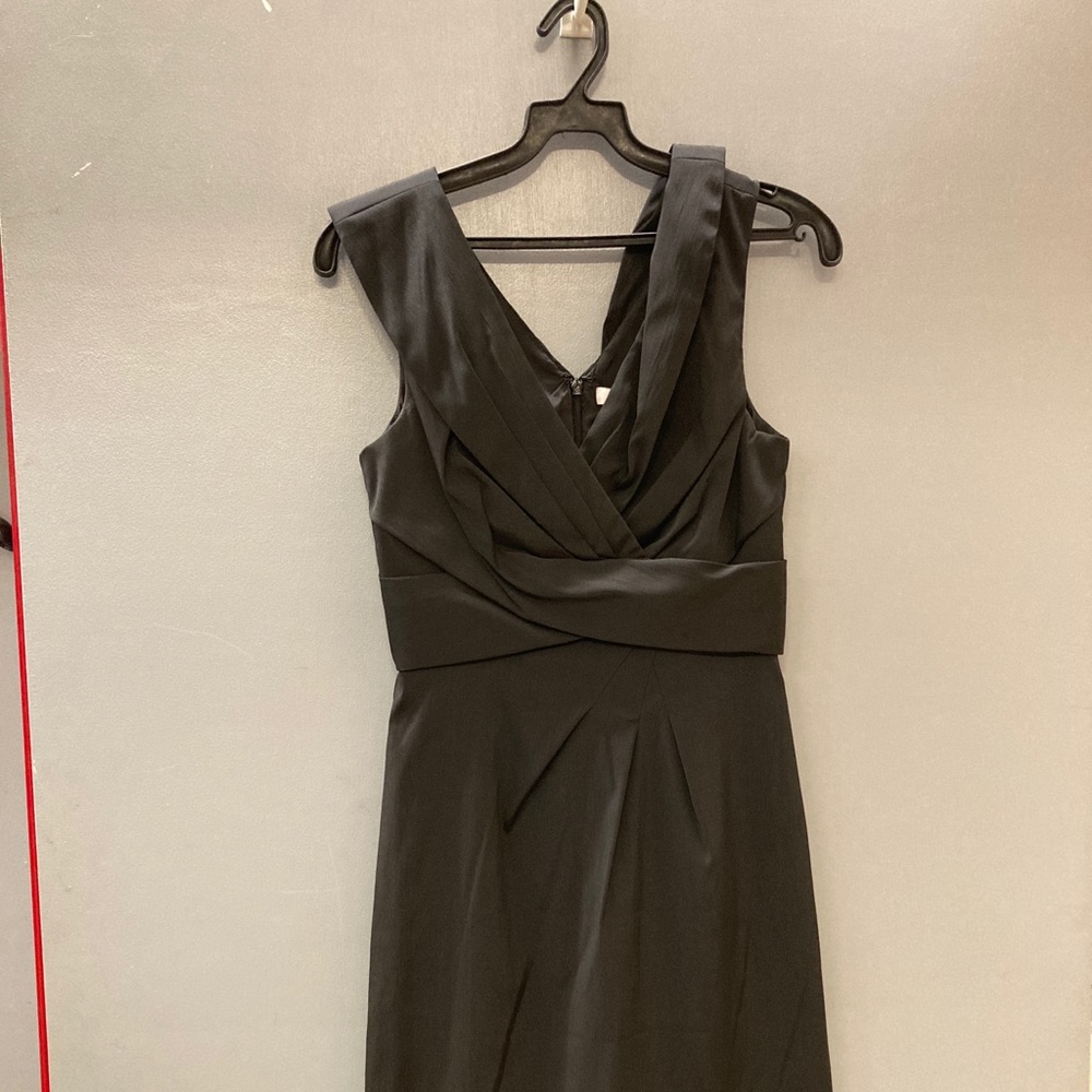 Black Sleeveless White House Black Market Dress size 2